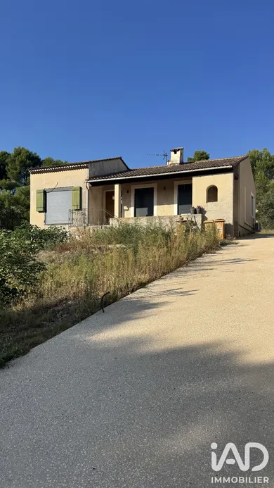Maison traditionnelle à Taillades (84300)
