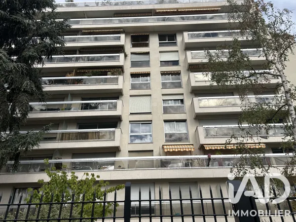 Appartement à Courbevoie (92400) photo 2