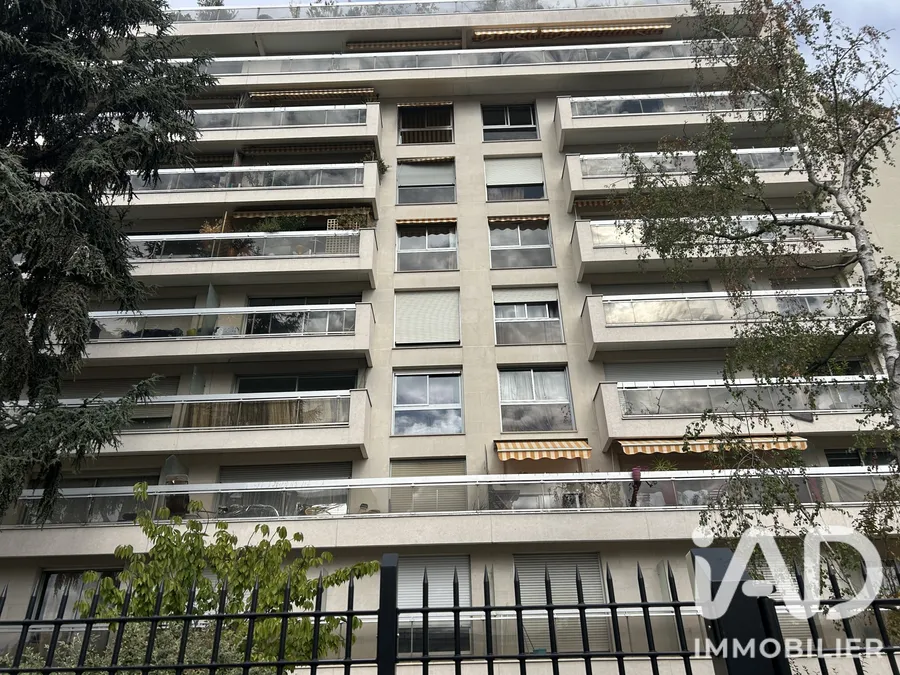 Appartement à Courbevoie (92400) photo 3