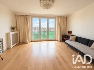 Apartment in Rosny-sous-Bois (93110)