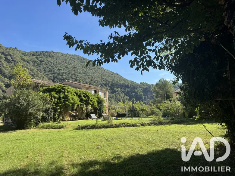 Maison 5 pièces 141 m² · au Broc · 141 m² · 659 000 €
