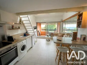 Apartment in Bandol (83150)