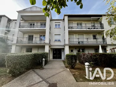 Apartment in Lieusaint (77127)