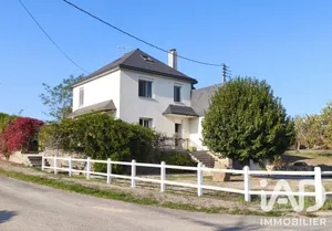 Maison à Aron (53440)