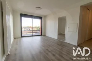 Apartment in Fleury-les-Aubrais (45400)