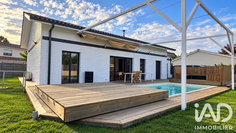 Maison 4 pièces 180 m² · à Cestas · 180 m² · 709 000 €