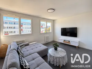 Apartment in Fleury-les-Aubrais (45400)