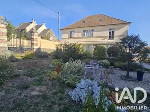 Maison de village à Dhuisy (77440)