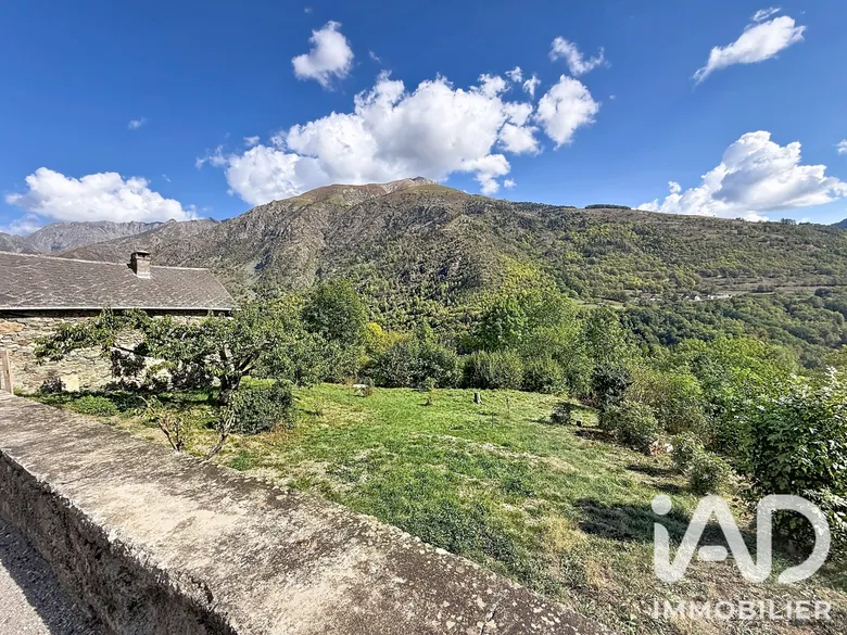 Terrain 640 m² · à La Valette · 65 000 €