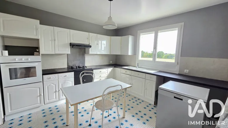 Maison 8 pièces 145 m² · à Montmorillon · 145 m² · 129 990 €