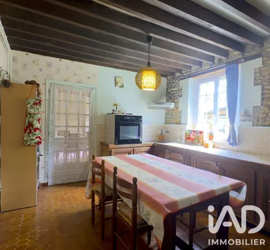 Maison de campagne à Chessy-les-Prés (10130)
