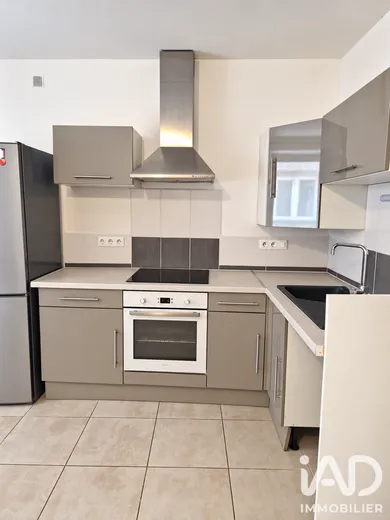 Apartment in Le Thor (84250)