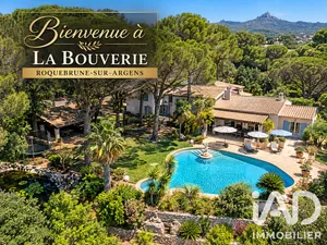 Domaine à Roquebrune-sur-Argens (83520)