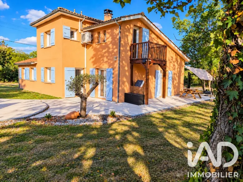 Maison 7 pièces 137 m² · à Saint-Aigulin · 137 m² · 235 000 €