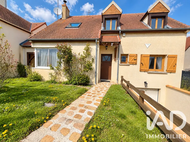 Maison 8 pièces 164 m² · à Vaudoy-en-Brie · 164 m² · 305 000 €