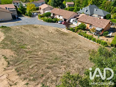 Terrain à bâtir à Fayet (12360)