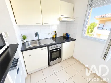 Apartment in L'Isle-sur-la-Sorgue (84804)