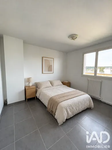 Apartment in Igny (91430)
