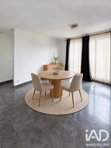 Apartment in Igny (91430)