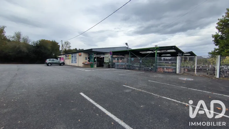 Local commercial 630 m² · à Monein · 630 m² · 375 000 €