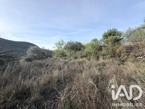 Terrain à bâtir à Uzer (07110)