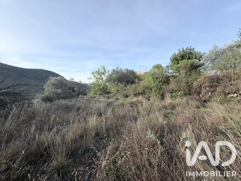 Terrain 1817 m² · à Uzer · 85 000 €