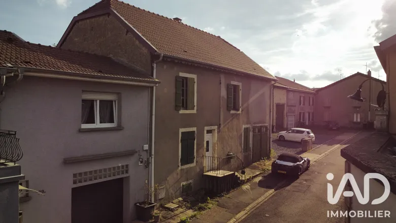 Maison 5 pièces 200 m² · à Hussigny-Godbrange · 200 m² · 165 000 €