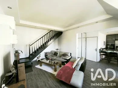 Duplex à Dammarie-lès-Lys (77190)
