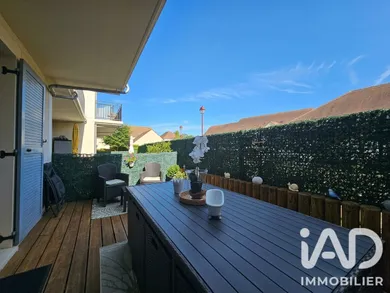 Apartment in Houdan (78550)