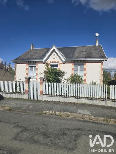 Maison traditionnelle à Essarts-en-Bocage (85140)