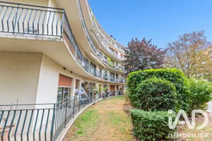 Apartment in Le Plessis-Robinson (92350)
