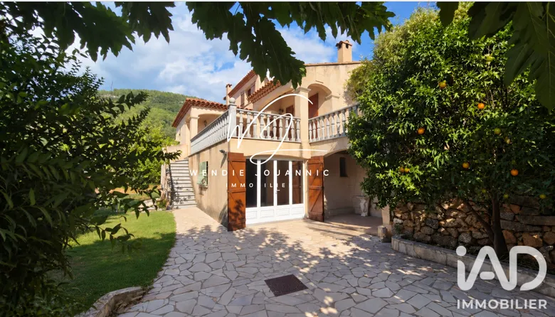 Maison 6 pièces 171 m² · à Solliès-Toucas · 171 m² · 635 000 €