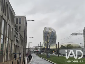 Parking in Bordeaux (33300)