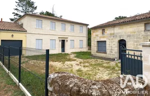 Maison d'architecte à Saint-Sulpice-de-Faleyrens (33330)