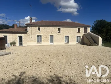 Maison à Saint-Varent (79330)