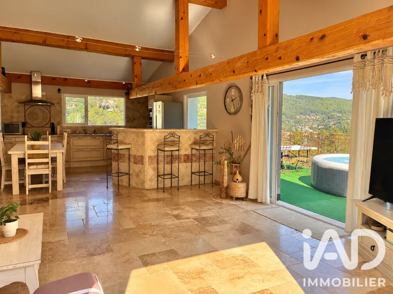 Maison 5 pièces 128 m² · à Solliès-Toucas · 128 m² · 445 000 €