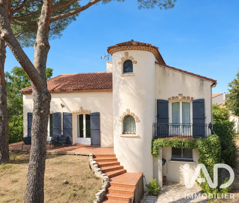 Maison 8 pièces 250 m² · à Castries · 250 m² · 880 000 €