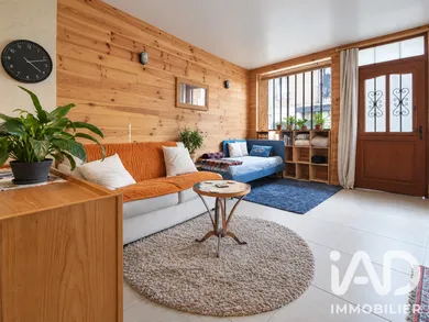 Apartment in Montreuil (93100)
