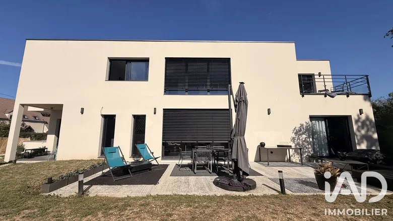 Maison 6 pièces 161 m² · à Bois-le-Roi · 161 m² · 890 000 €