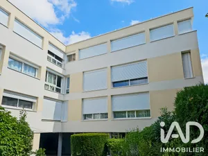 Apartment in Combs-la-Ville (77380)