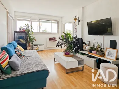 Apartment in Combs-la-Ville (77380)
