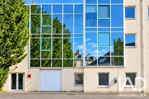 Building in Dole (39100)
