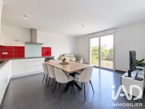 Apartment in Fleury-Mérogis (91700)