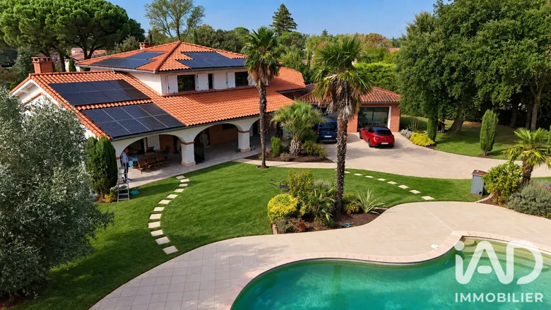Maison 9 pièces 308 m² · à Tournefeuille · 308 m² · 795 000 €
