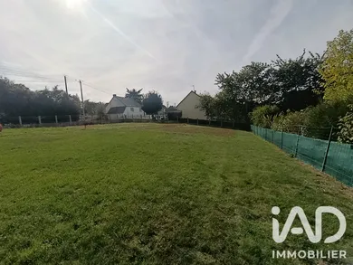 Terrain à bâtir à Crissé (72140)