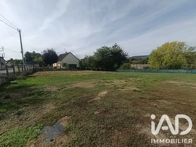 Terrain à bâtir à Crissé (72140)