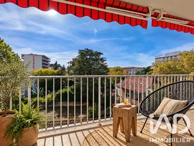 Apartment in Caluire-et-Cuire (69300)
