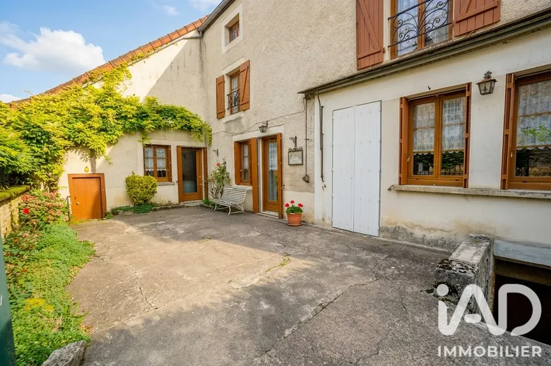 Maison 7 pièces 193 m² · à Grancey-le-Château-Neuvelle · 193,2 m² · 180 000 €