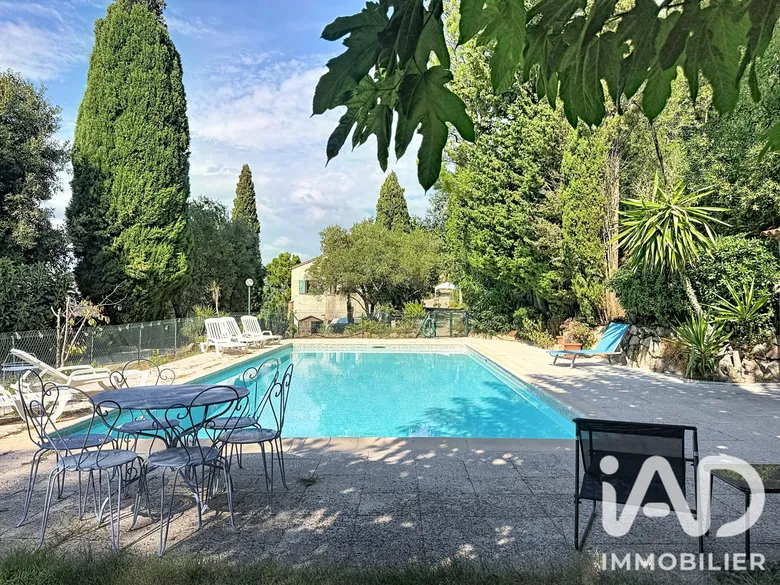 Maison 9 pièces 222 m² · à Théoule-sur-Mer · 222 m² · 1 200 000 €
