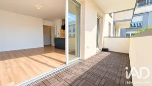 Apartment in Thiais (94320)